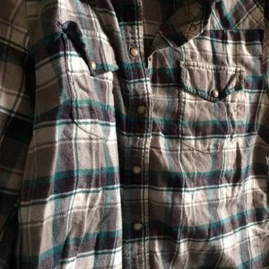 BEA jachs girlfriend plaid flannel snap